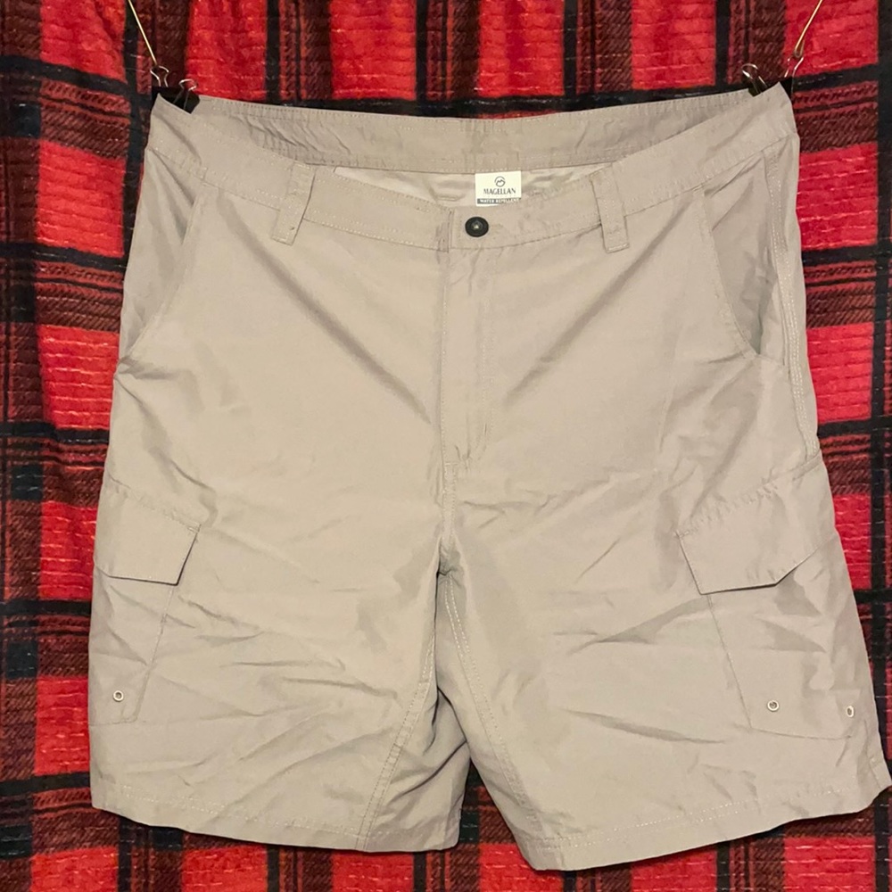 Magellan water repellent cargo shorts 36
